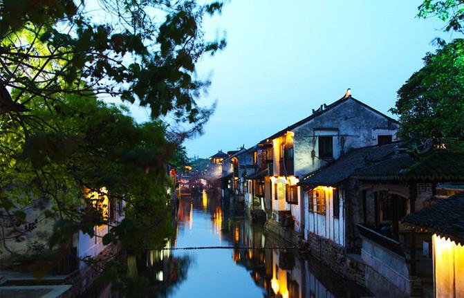 逃离违建房屋9